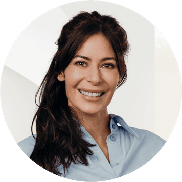 Portrait photo of Jessica Emilio