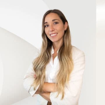 Portrait photo of Lucia Silva