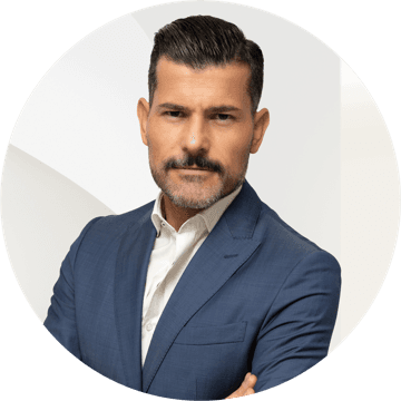 Portrait photo of Dimitrios Mamas