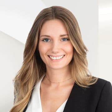 Portrait photo of Laura Knübben