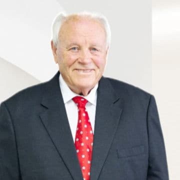 Portrait photo of Pw van der Merwe