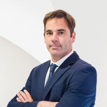 Portrait photo of Luciano Robledo