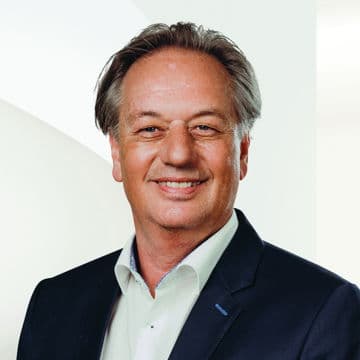 Portrait photo of Jan Schneider-Rothhaar