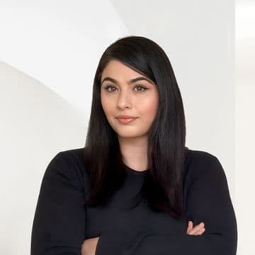 Portrait photo of Mara Mibelli
