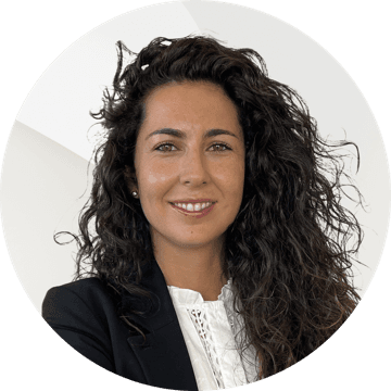 Portrait photo of Elena Tocino