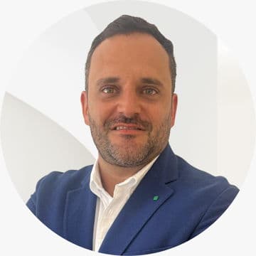 Portrait photo of Ricardo Úbeda