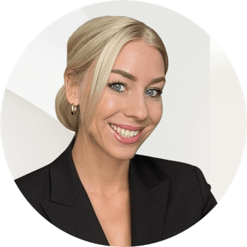 Portrait photo of Nadine Schlegel