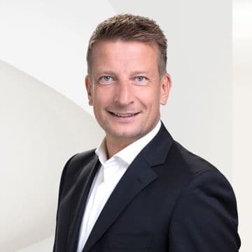 Portrait photo of Steve Hoffmann