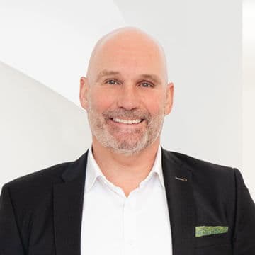 Portrait photo of Bernd Kugel