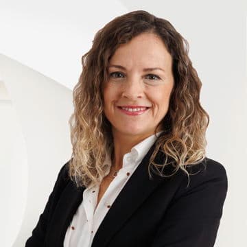 Portrait photo of Susana López Simarro