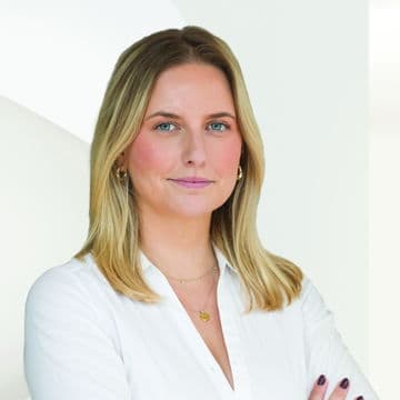 Portrait photo of Charlotte Pasquero