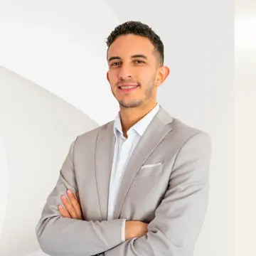 Portrait photo of Carlos Tibocha