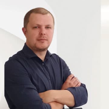 Portrait photo of Artem Vakar