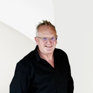 Portrait photo of Willem Lourens