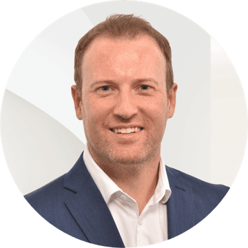 Portrait photo of Andrew Smith