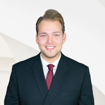 Portrait photo of Julian Kühn