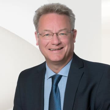 Portrait photo of Andreas Schneider