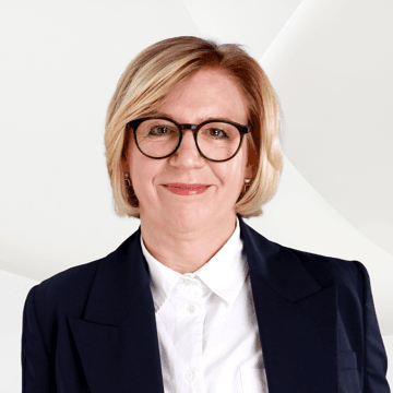 Portrait photo of Karin Fürst