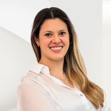 Portrait photo of Lorena Storino