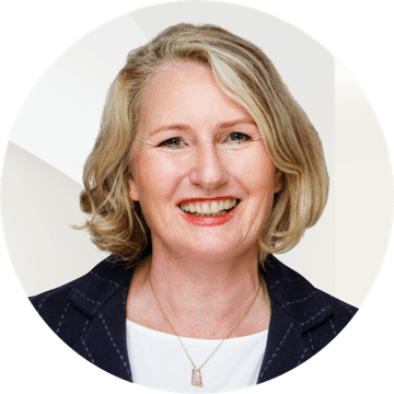 Portrait photo of Martina Kühn