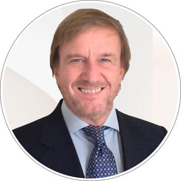 Portrait photo of Alberto Linari