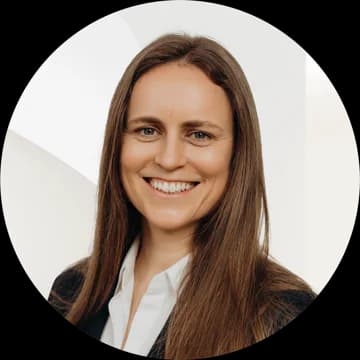 Portrait photo of Sarah Swank