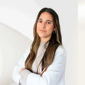 Portrait photo of Belen Bogadjian