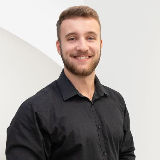 Portrait photo of Nico Brockob