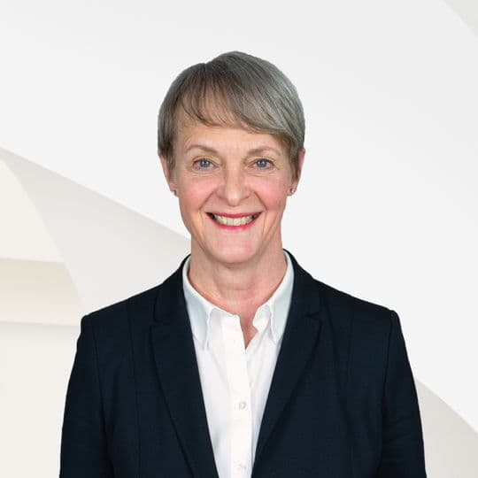 Portrait photo of Eva-Maria van den Elzen