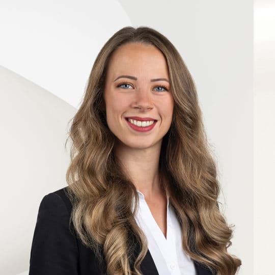 Portrait photo of Janina Hankus