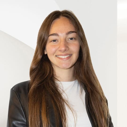 Portrait photo of Kelly Jennicke