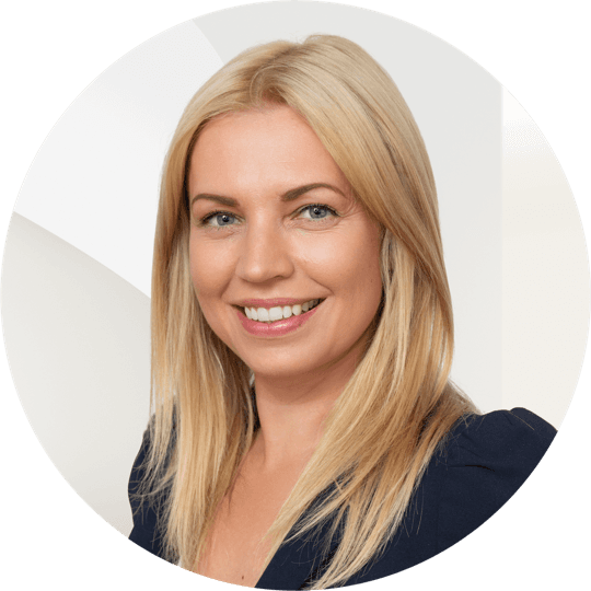 Portrait photo of Natalia Mangold