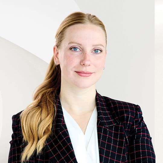 Portrait photo of Carolin Bogner