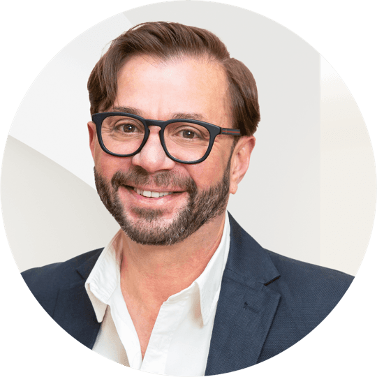 Portrait photo of Iskender Deveci