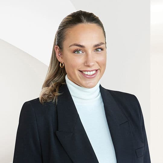 Portrait photo of Sarah Kisters