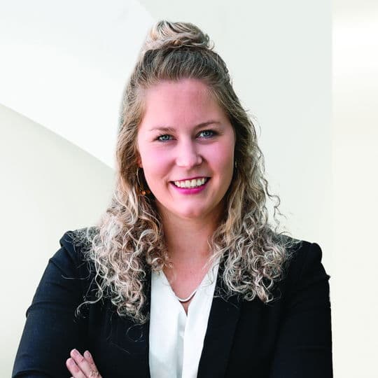 Portrait photo of Isabell Faber