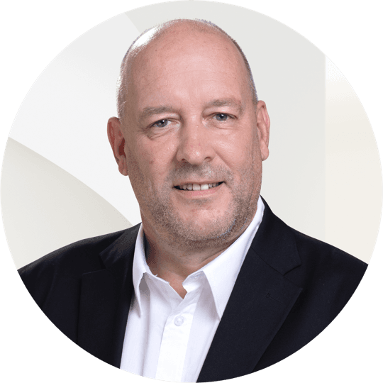 Portrait photo of Steffen Lehmann