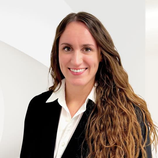 Portrait photo of Maya Deutsch