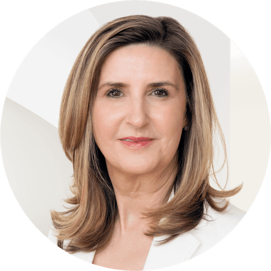 Portrait photo of Birgit Garnies