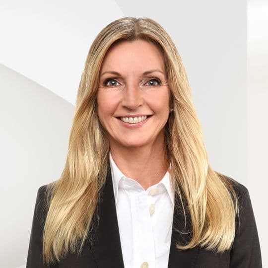 Portrait photo of Yvonne Strecker