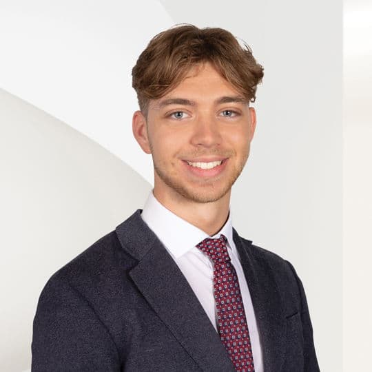 Portrait photo of Justin Schützler