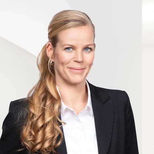 Portrait photo of Yvonne Neven