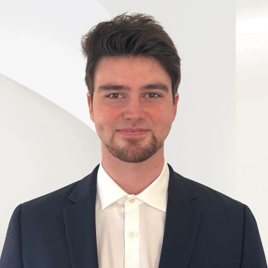 Portrait photo of Maxim Laperruque