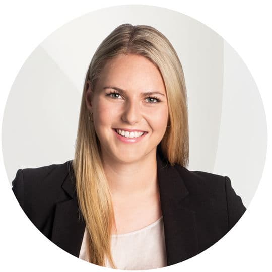 Portrait photo of Lara Schatz