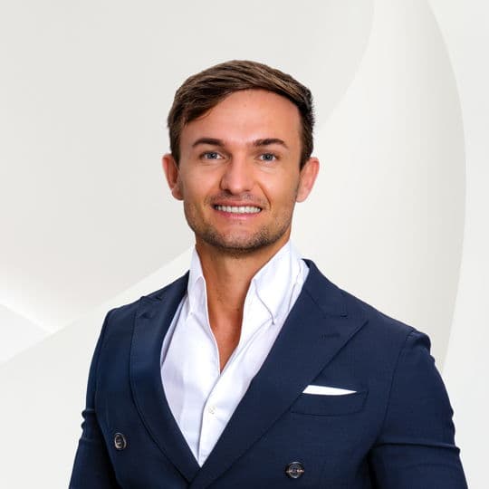 Portrait photo of Björn Leidl