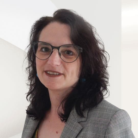 Portrait photo of Nicole Kamm