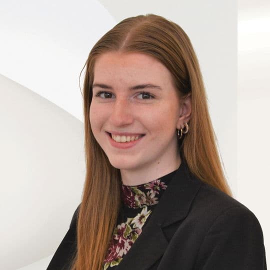 Portrait photo of Mira Müller