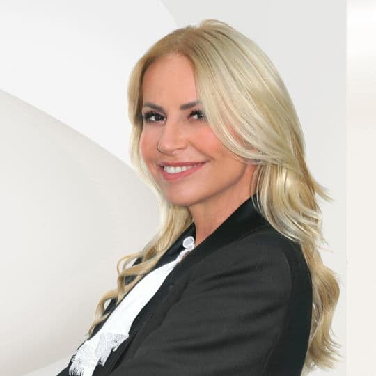 Porträtfoto von Yasemin Baysal