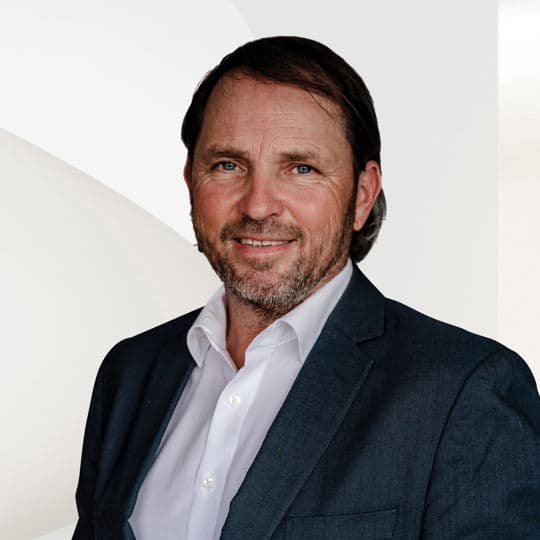 Porträtfoto von Karl Bauer