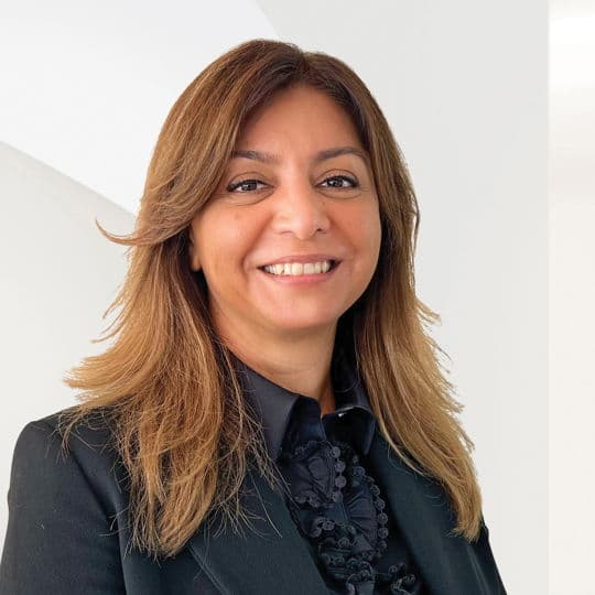 Porträtfoto von Suzan Fartaj